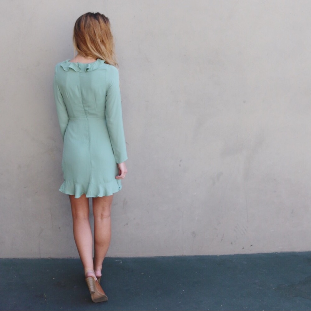 green ruffle dress - Picture 4 of 4
