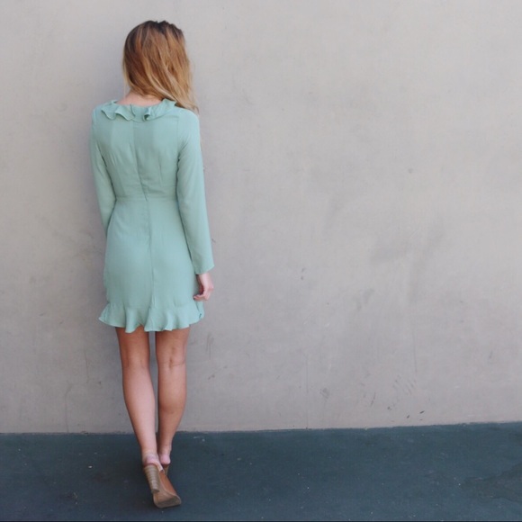 green ruffle dress - Picture 4 of 4