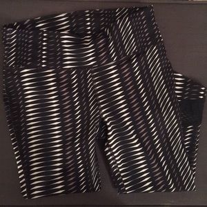 Under Armour crop pants