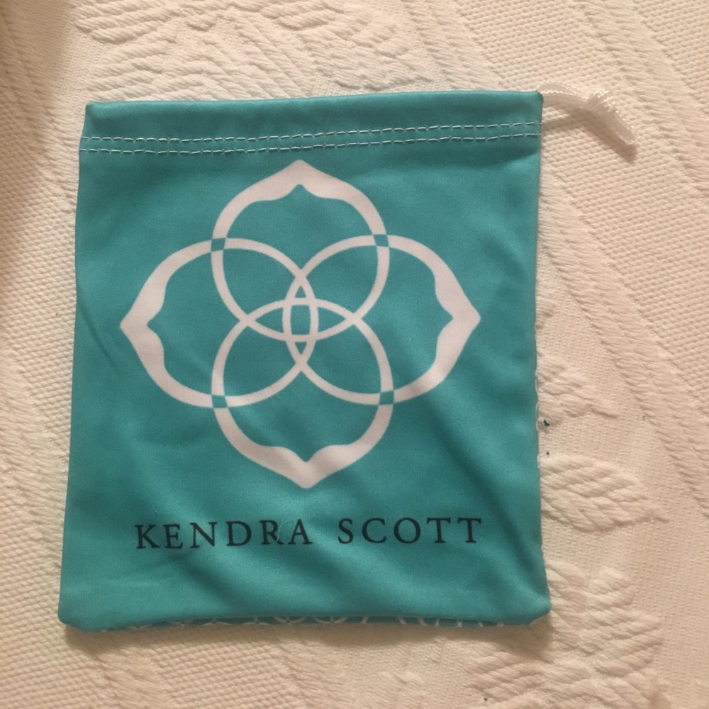 Kendra Scott earring bag