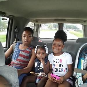 Meet your Posher, Candi