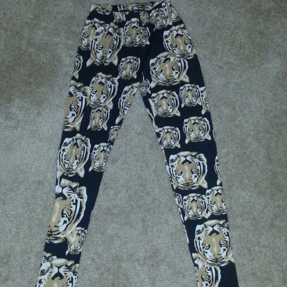 Extrmely soft leggings - Picture 2 of 2