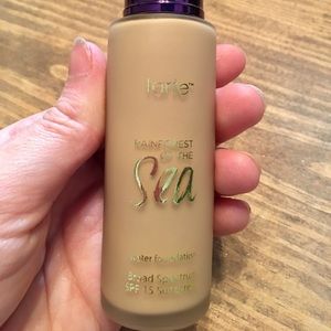 Tarte Rainforest of the Sea in Light Neutral