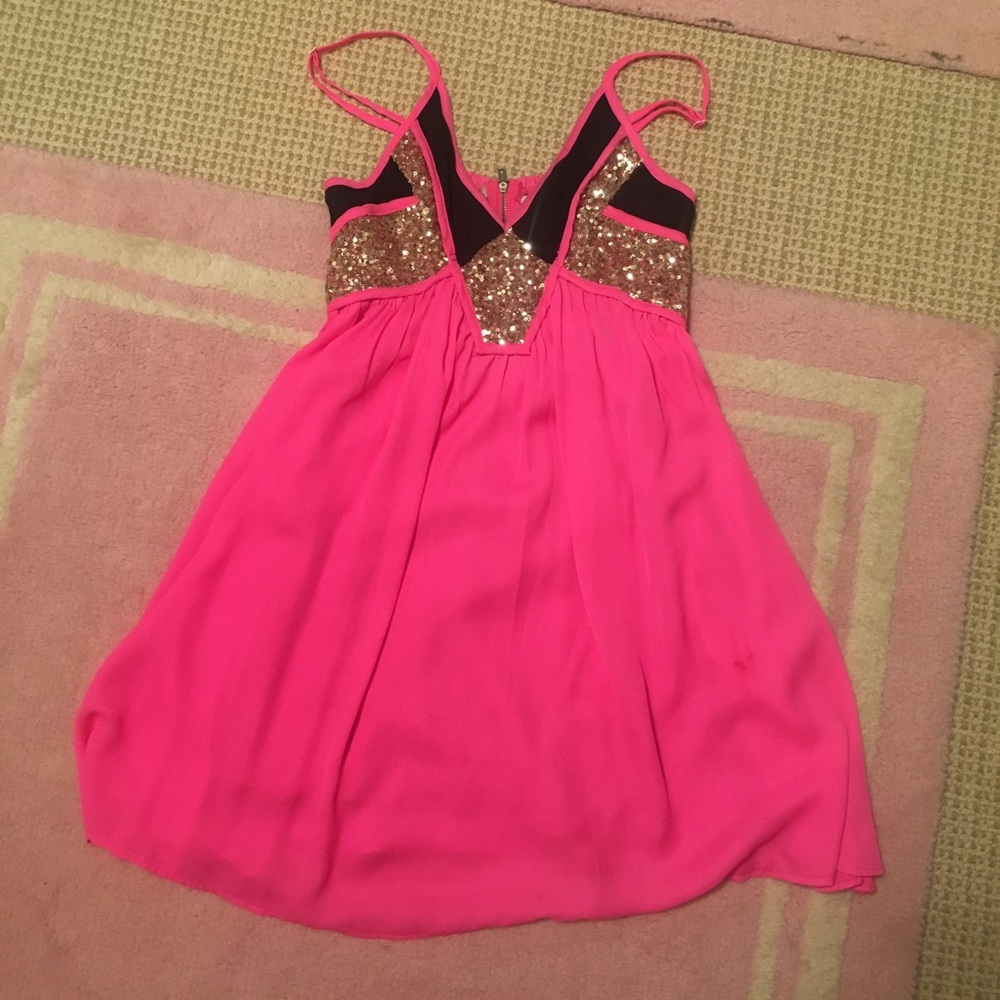 HOTT pink dress with gold sequin