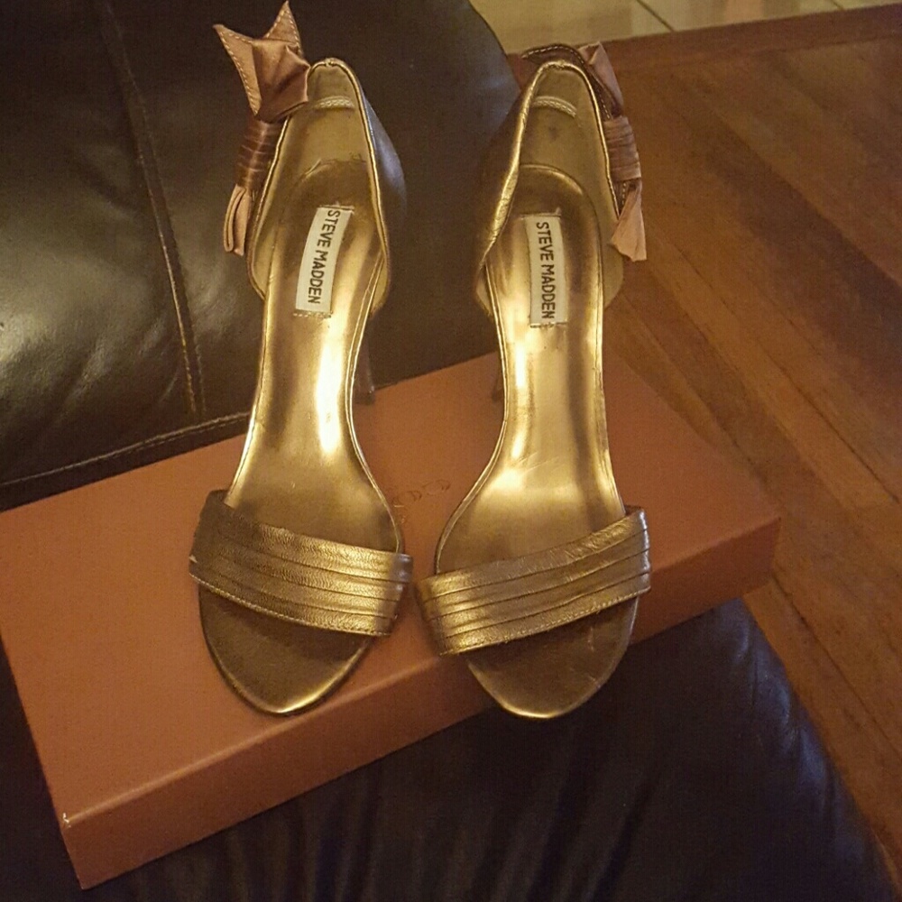 Heels - Picture 3 of 4