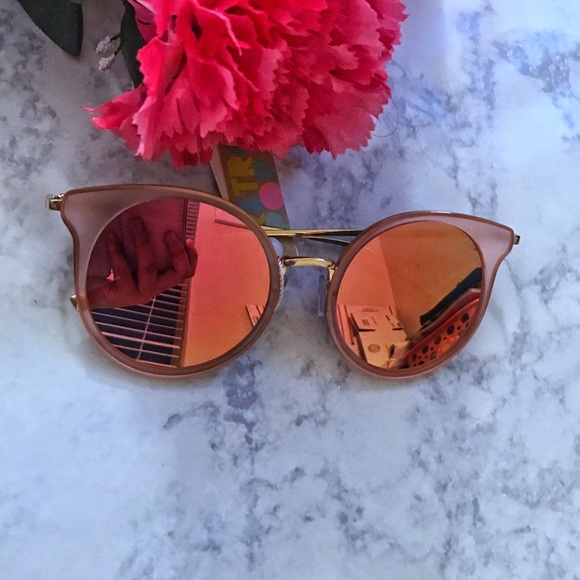 B1G1! Round Cat Eye Reflective Sunglasses - Picture 3 of 8