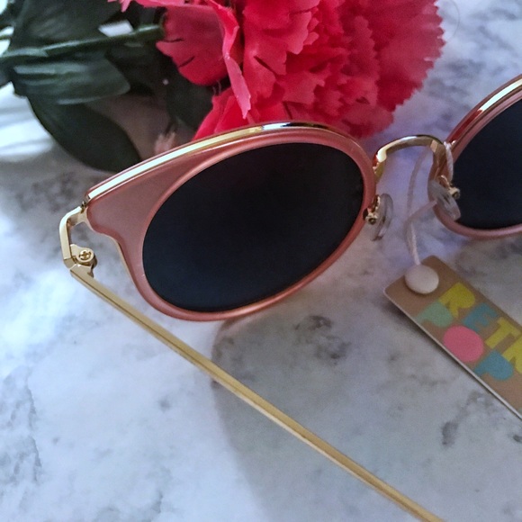 B1G1! Round Cat Eye Reflective Sunglasses - Picture 4 of 8