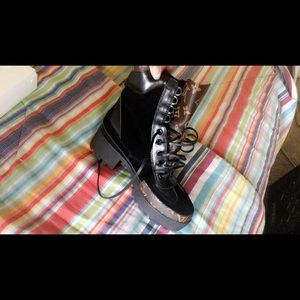 Louis Vuitton Shoes