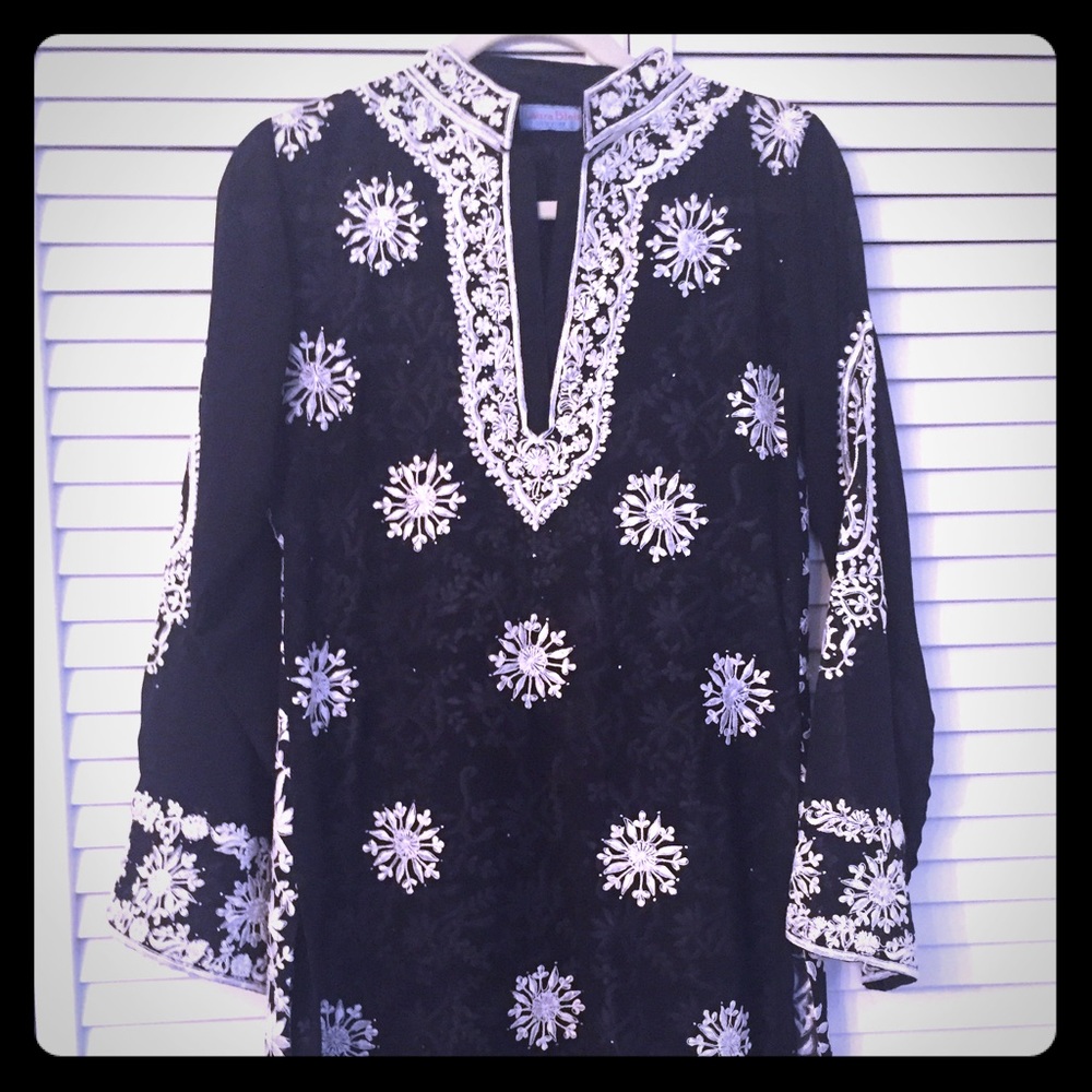 Chiffon cotton elegantly embroidered tunic