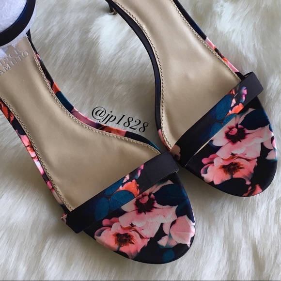 HP!🎉5🌟Rated!! Vince Camuto Floral Sandals - Picture 7 of 8