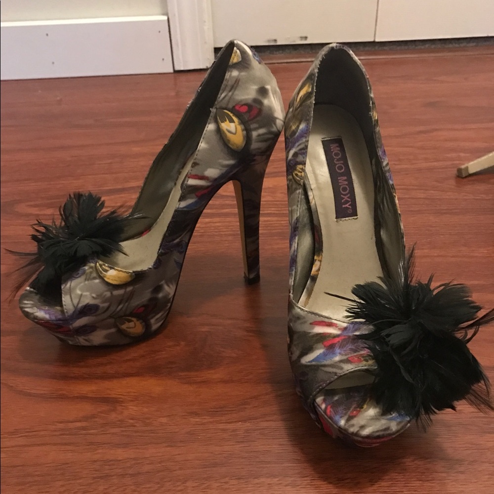 Peacock grey heels