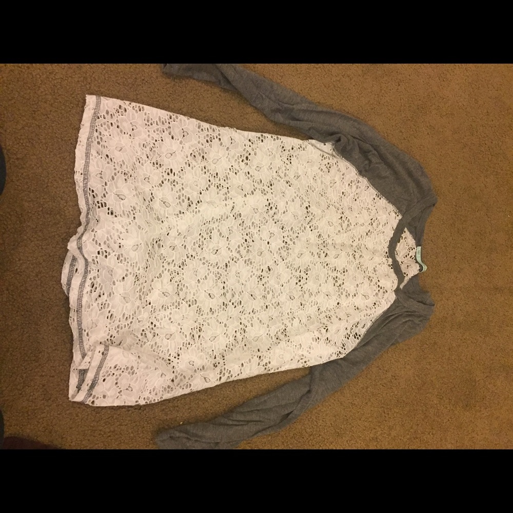 Cute flowery lace top
