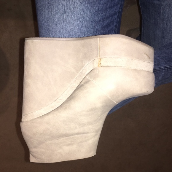 Chunky bootie. - Picture 5 of 5