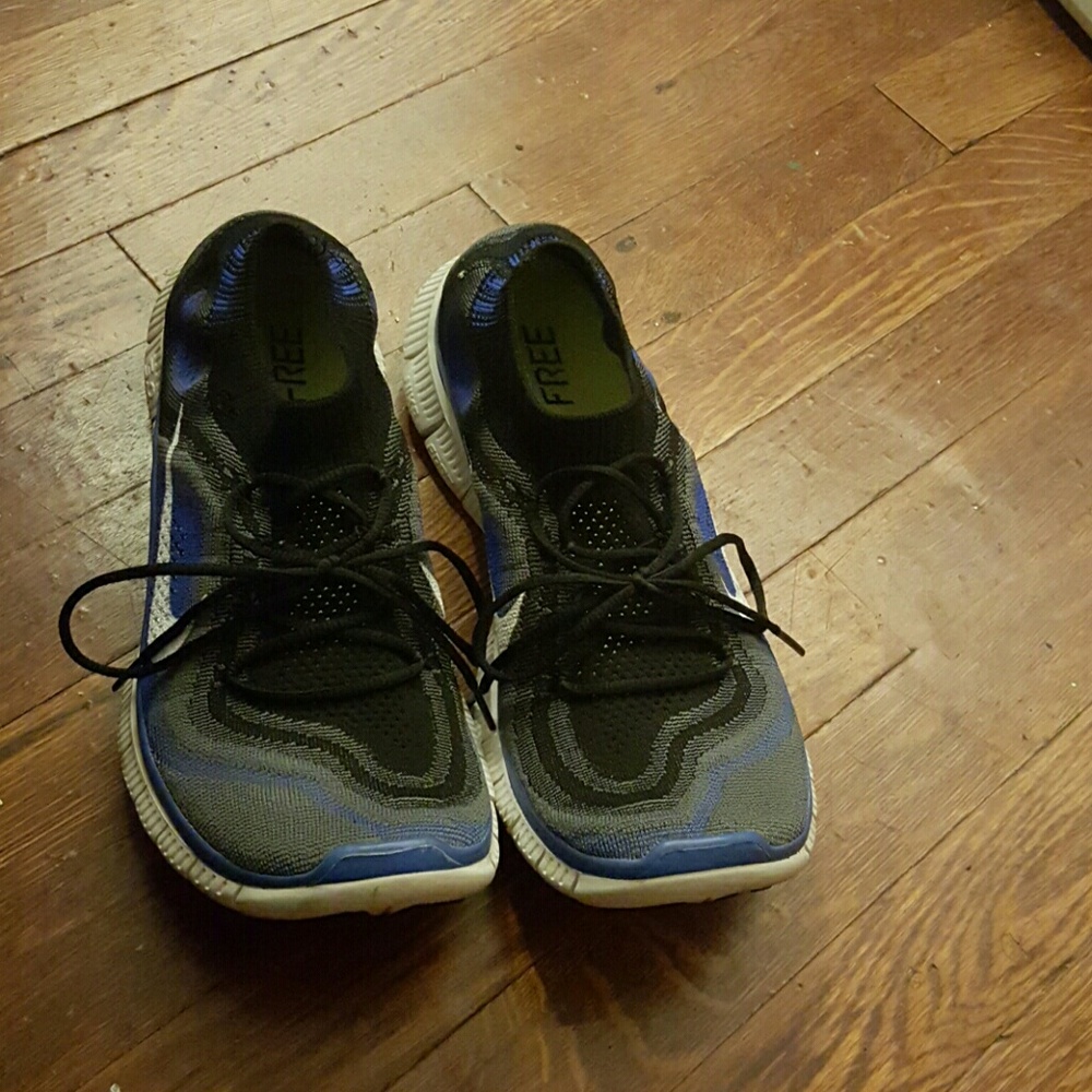 Nike 5.0 Flyknit Free Run🚨🚨Make An Offer 🚨🚨