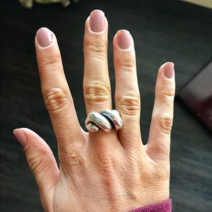 James Avery Sisterhood Ring 6.5