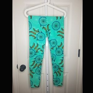 LuLaRoe one size dream catcher leggings