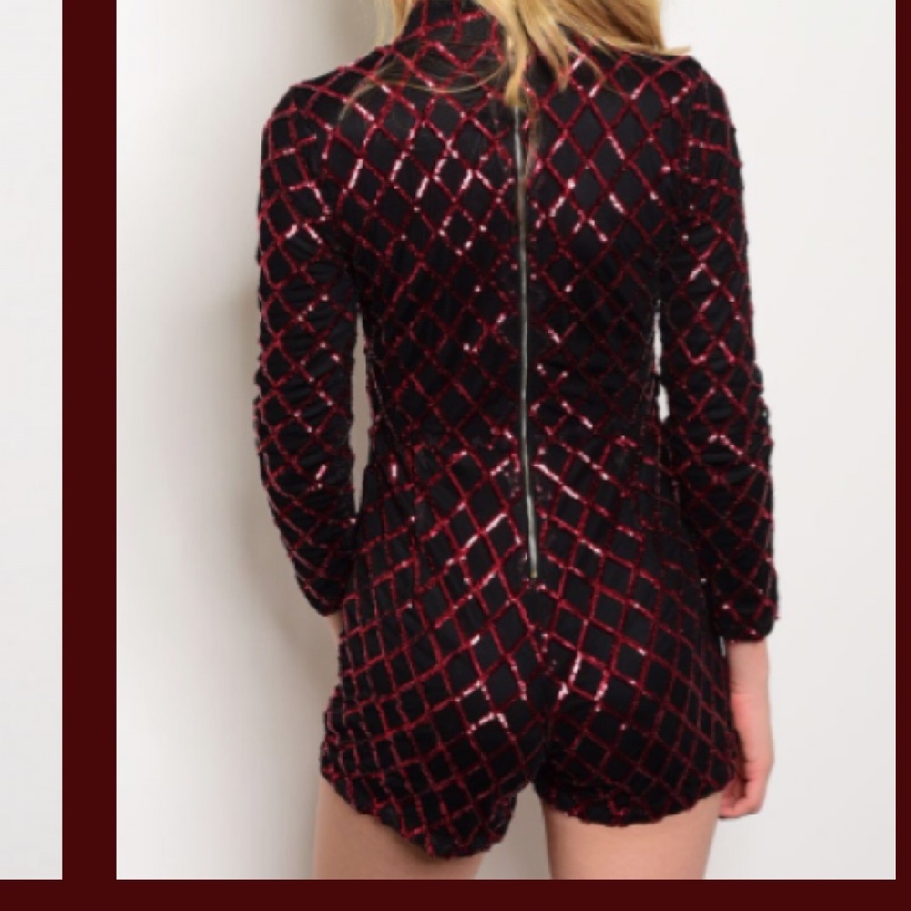 Wine Sequins Diamond Pattern Romper - Picture 3 of 3