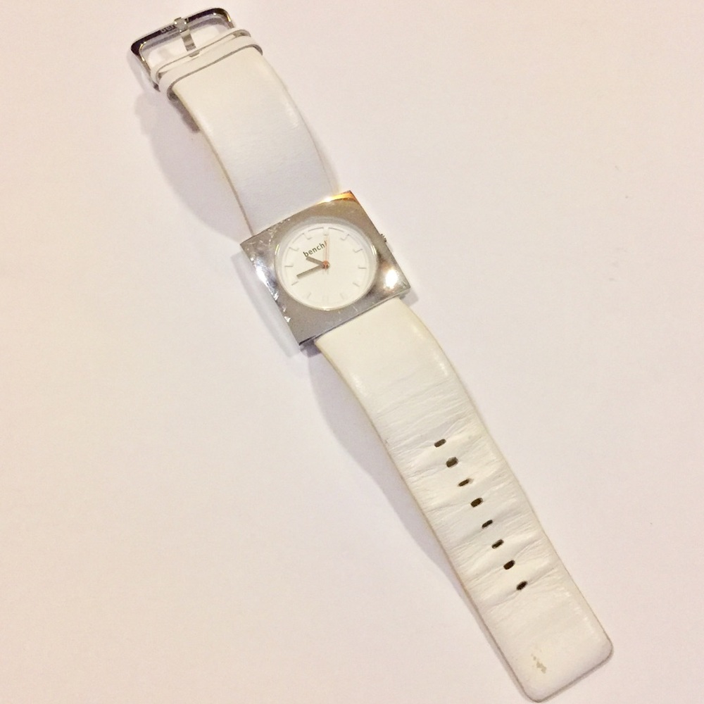 Watch - Picture 4 of 4