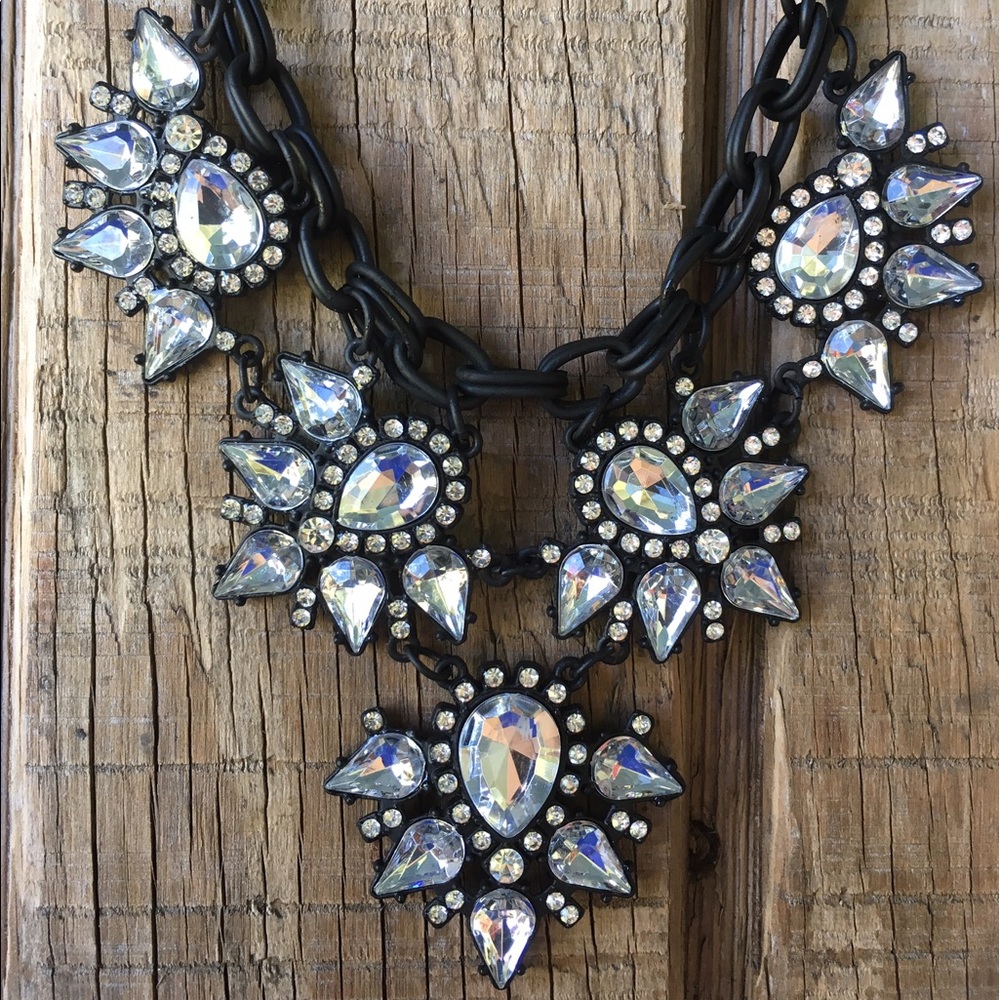Statement necklace - Picture 2 of 5