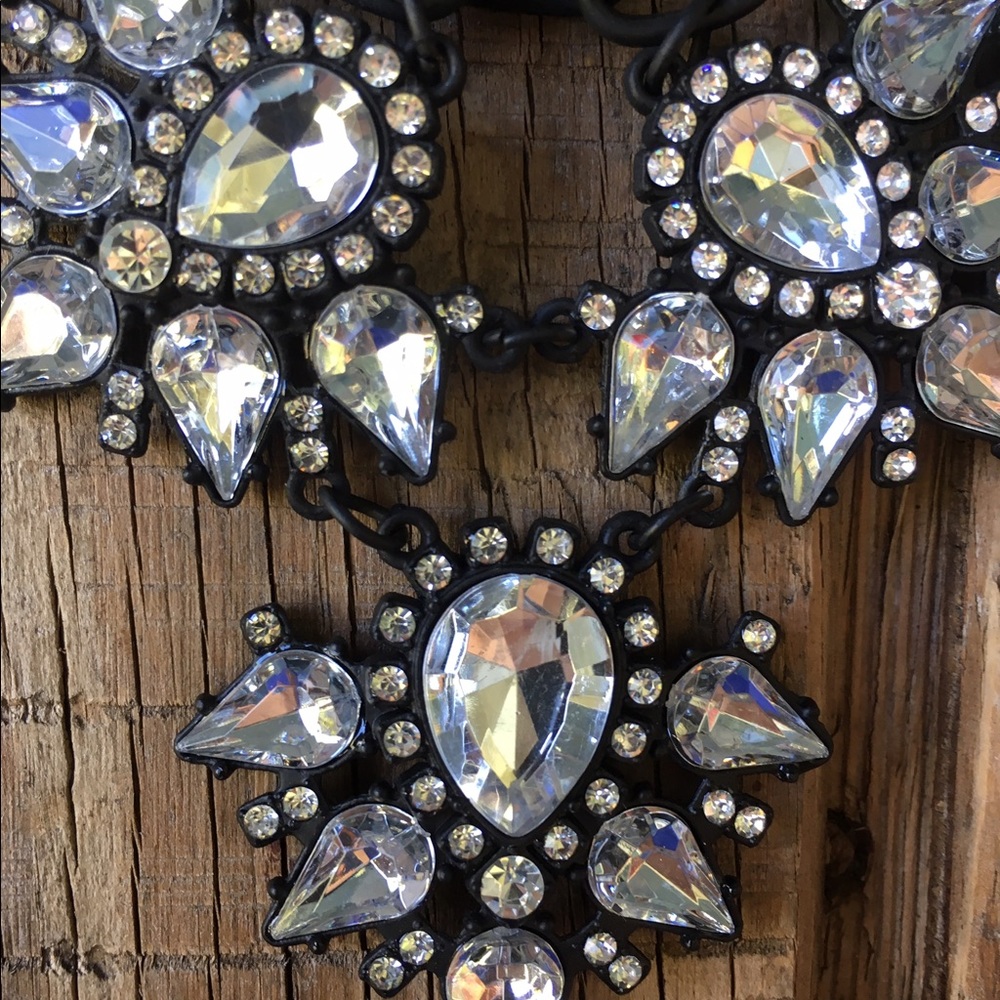 Statement necklace - Picture 3 of 5