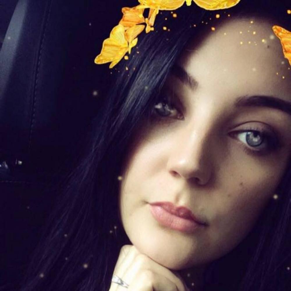 Meet your Posher, Dominique