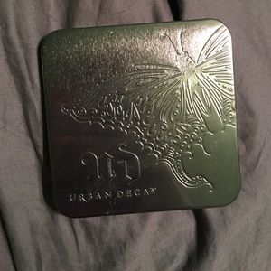 Urban decay eyeshadow palette !