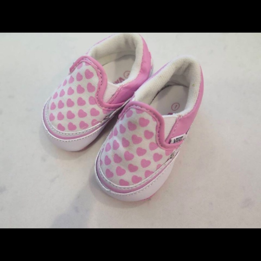 Kids Size 1 Heart Vans