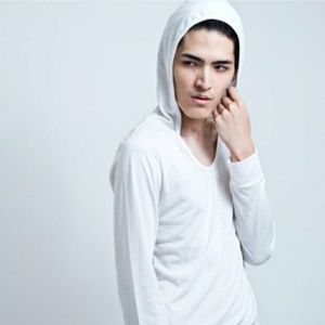 Boutique Shirts - White Longsleeve Shirt With Hood Round Neck XS Boutique Shirts - White Longsleeve Shirt With Hood Round Neck XS