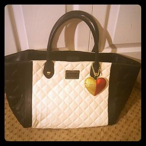 NWOT Oversized Betsey Johnson Bag w/Clutch