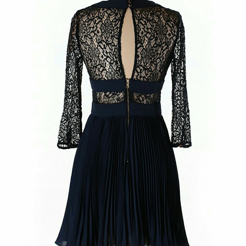 Three floor dress - Picture 2 of 2