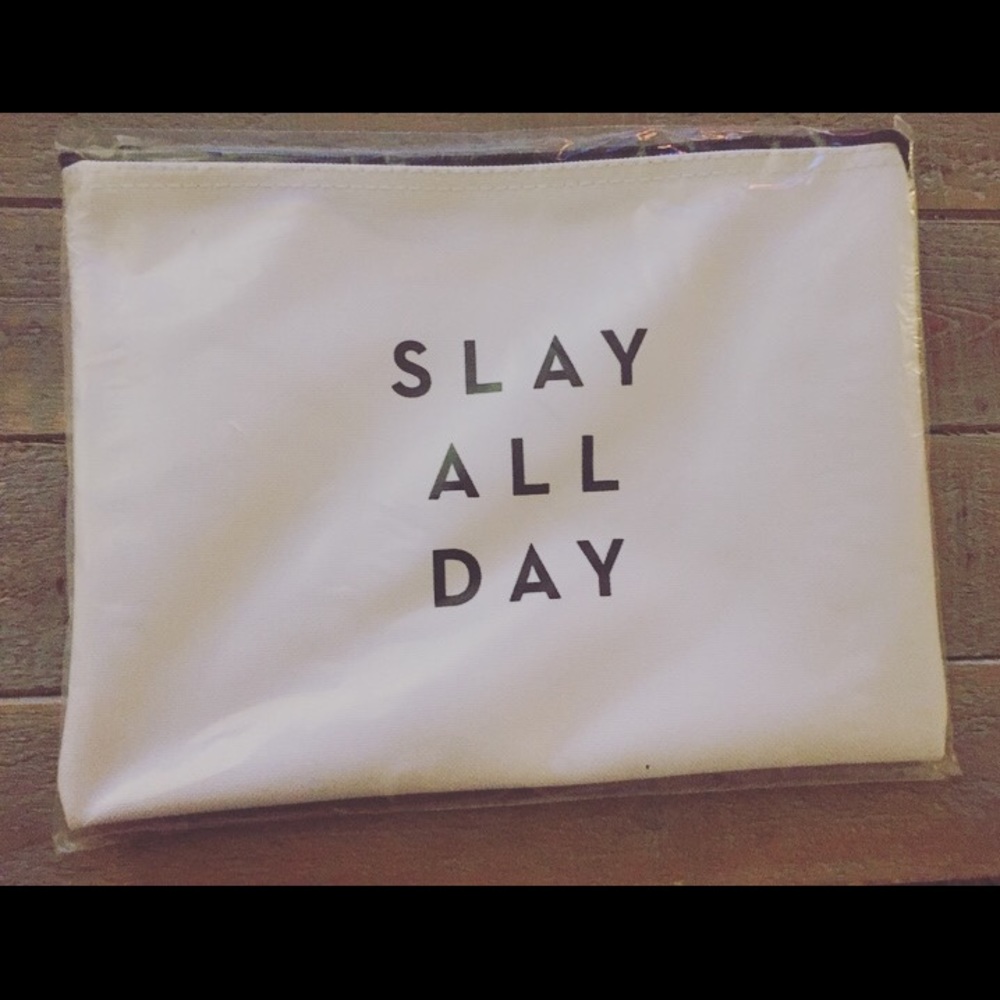 Milly waterproof pouch - SLAY ALL DAY