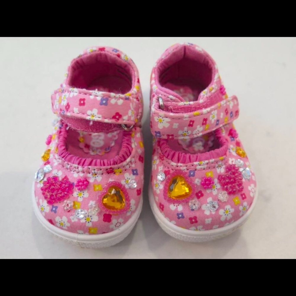 Pink Circo Size 2 Sandals