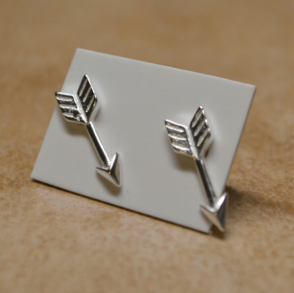 Brand New Sterling Silver Tiny Arrow Earrings - Picture 2 of 3