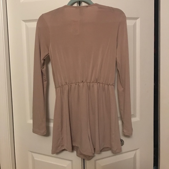 Forever 21 Romper, brand new 😍 - Picture 2 of 2