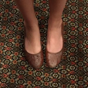 Brown ballet flats