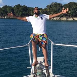 Meet your Posher, Avery