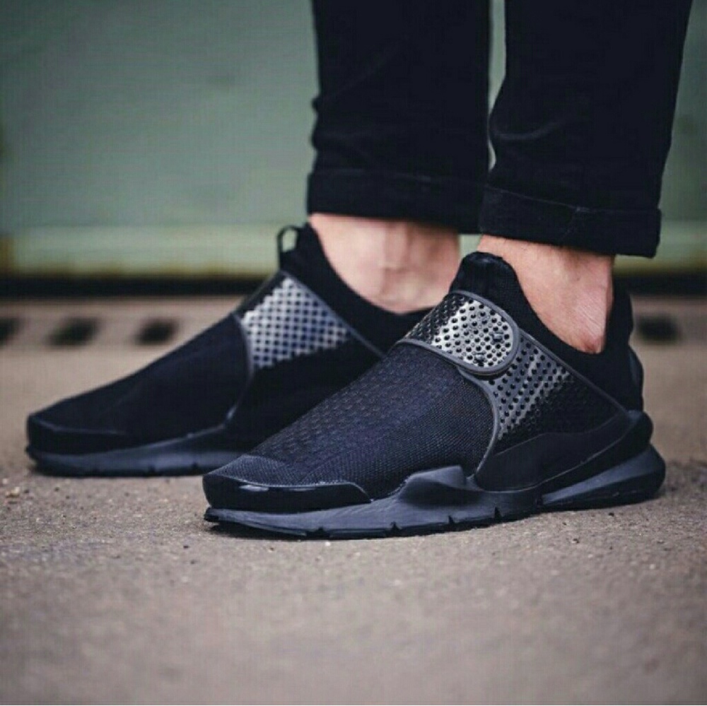 Nike sock dart 11