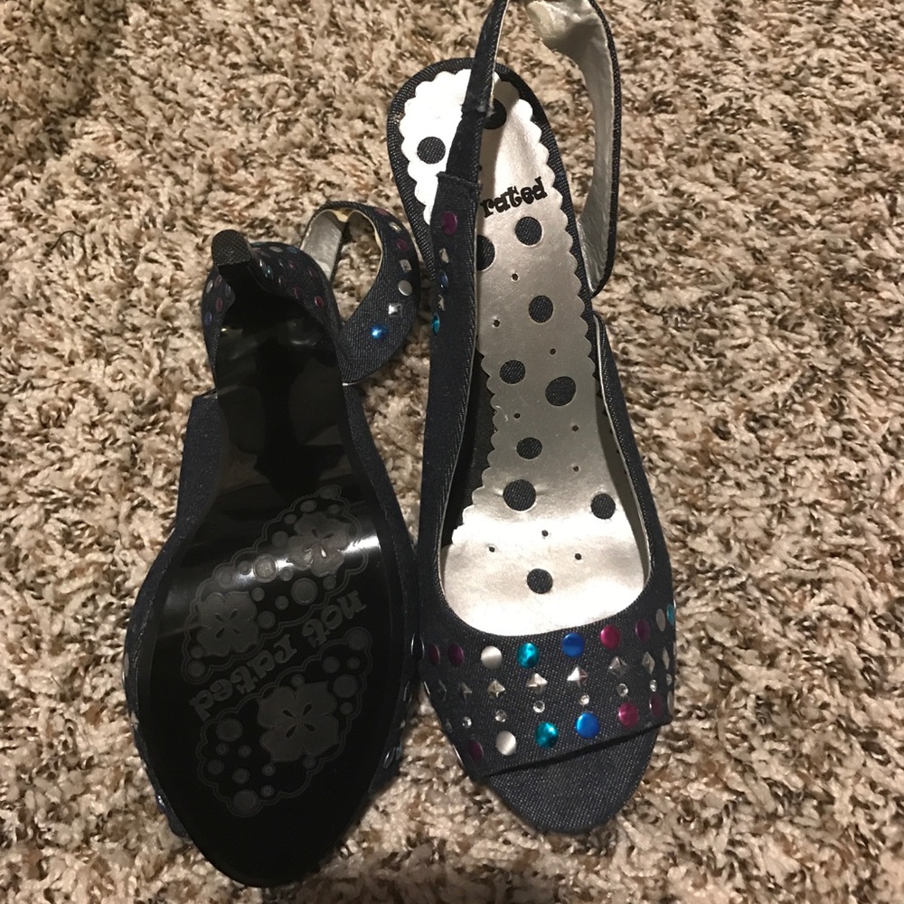 SHI by Journeys Heels