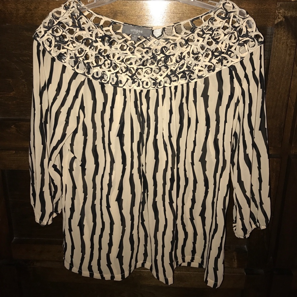 Loose neck sheer shirt