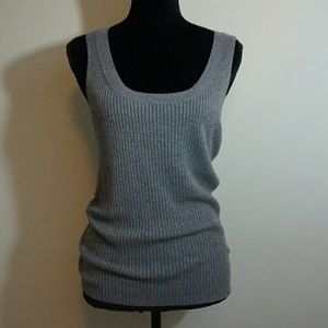 Ribbed gray tank top