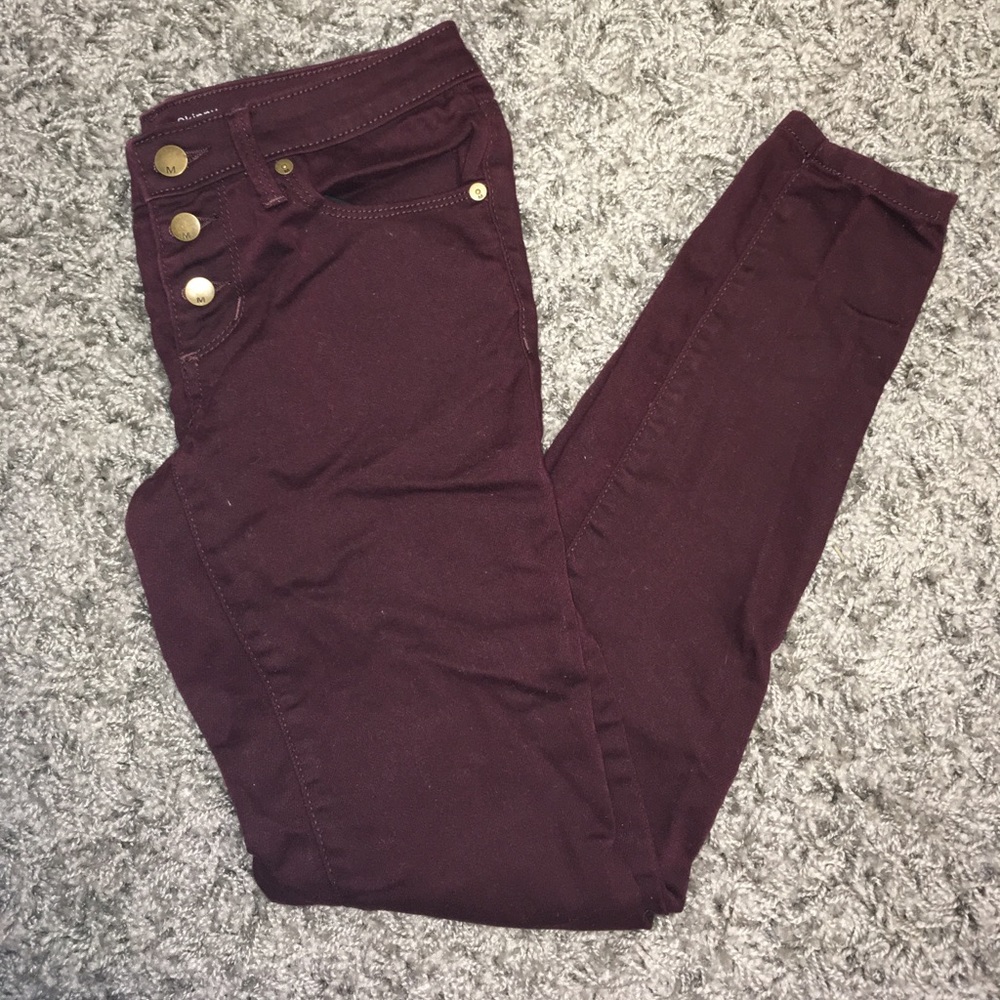 Maroon mid-rise skinny jeans