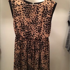 Vince Camuto Dress. Size medium.