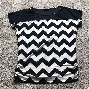 🎉3 for $12🎉 Black & Tan Chevron Top