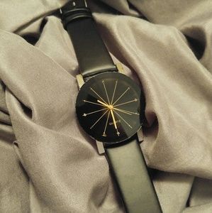 Mens Fashion Analog watch.