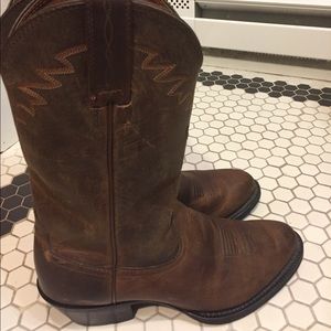 Leather Ariat cowboy boot