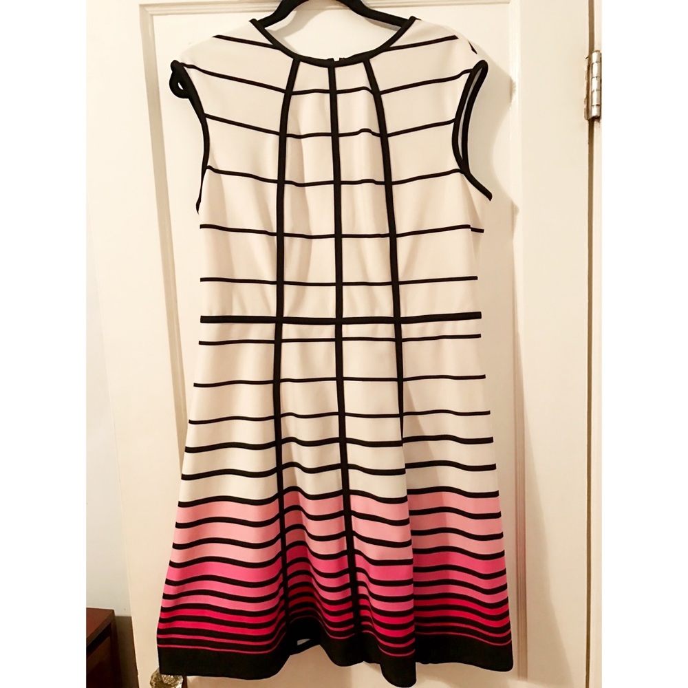 Contoured spring dress, size 16