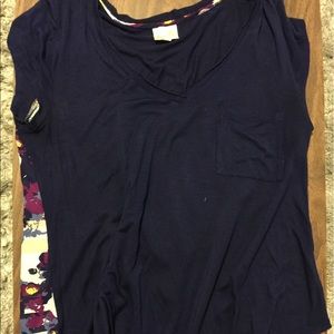 😍‼️ SALE ‼️😍 Anthropologie Navy Floral Top