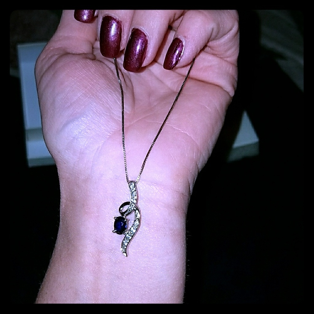 Beautiful Safire necklace!! Kay Jewelers
