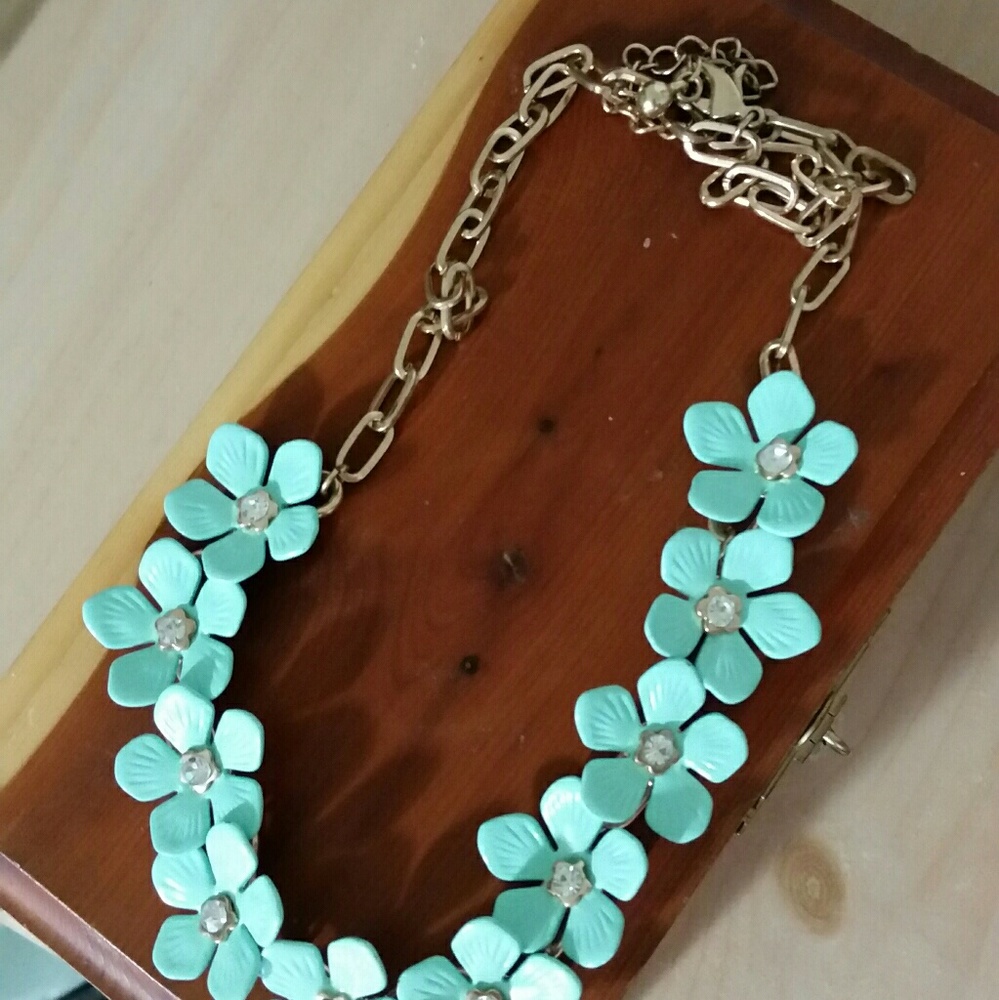 Flower statement necklace