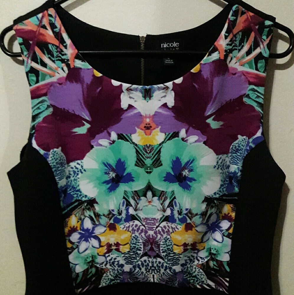 Nicole by Nicole crop top